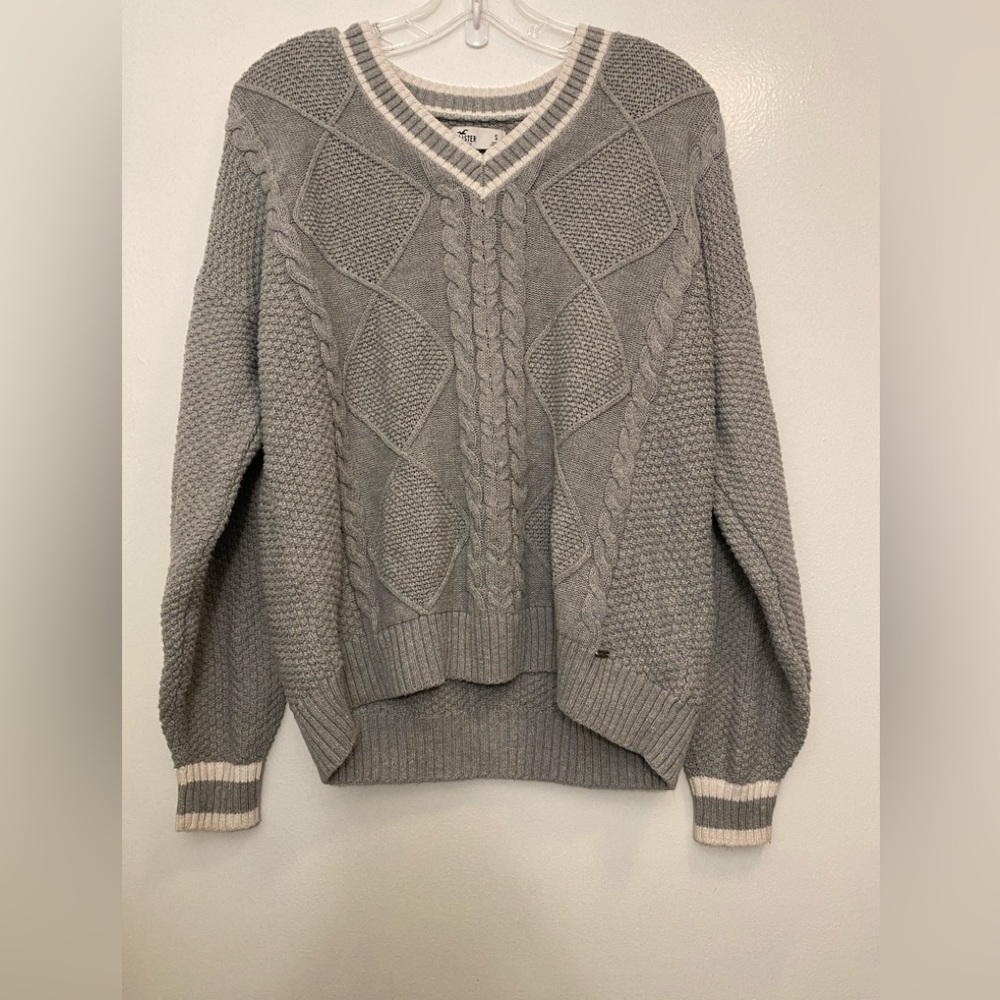 Hollister Gray Knit Sweater Size Small
